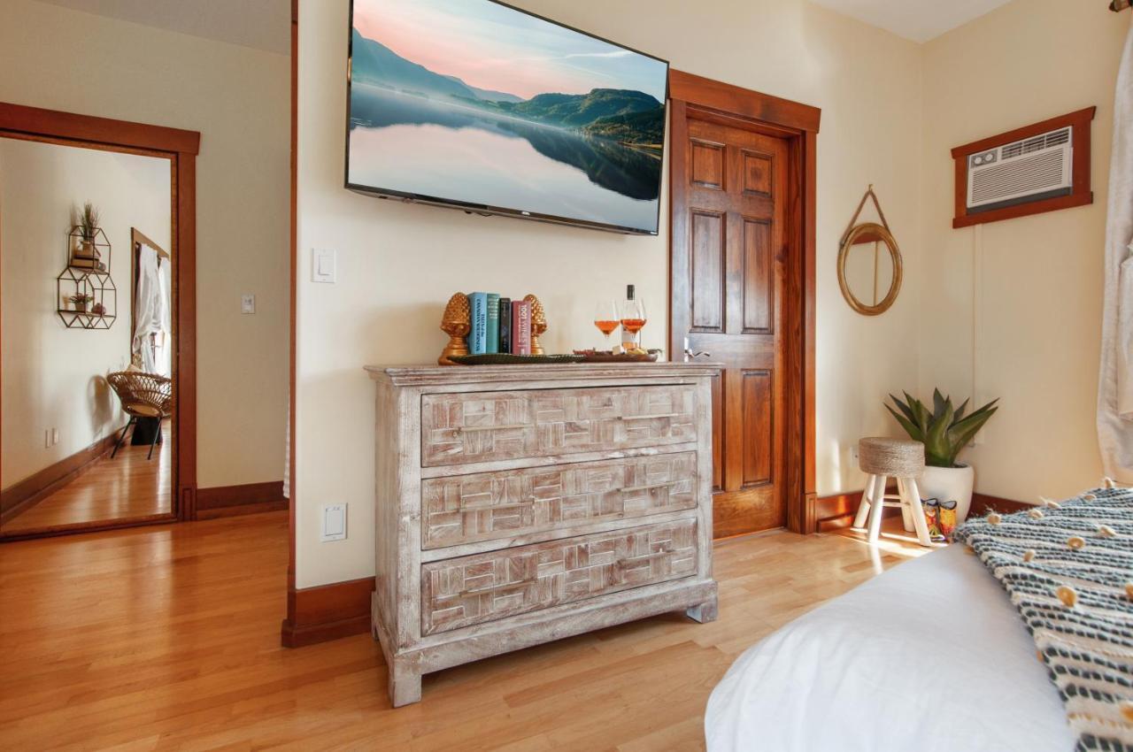 Casa Grande Inn & Suites ペンティクトン エクステリア 写真