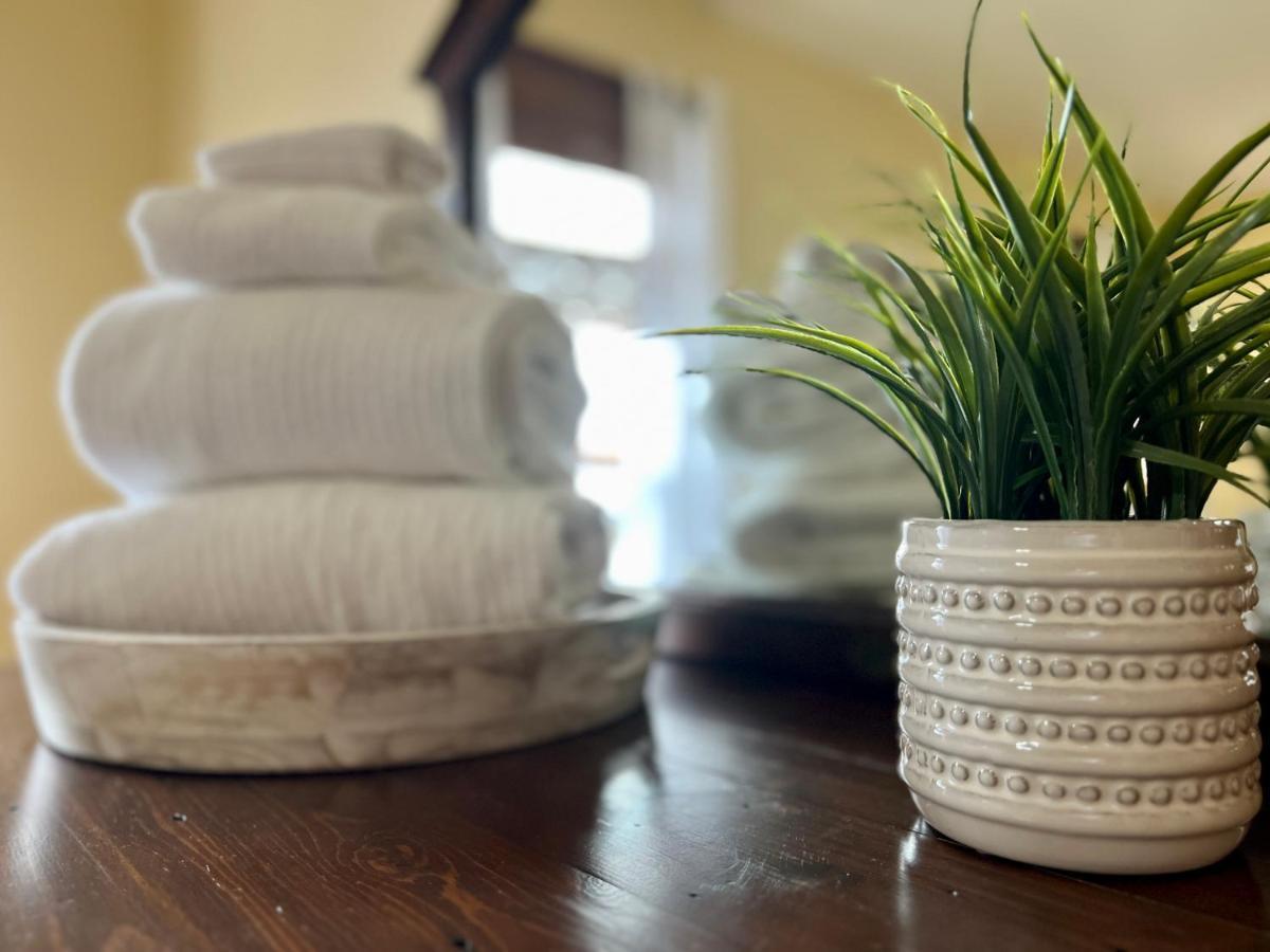 Casa Grande Inn & Suites ペンティクトン エクステリア 写真